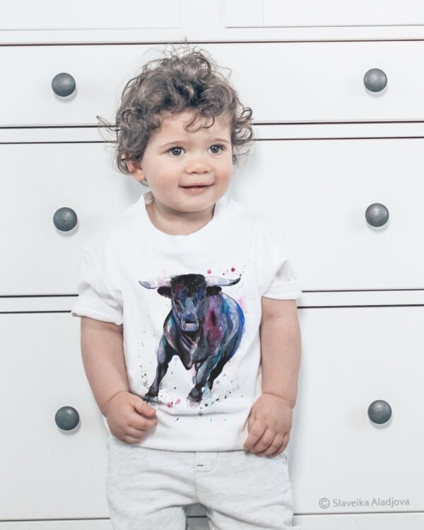 Black Bull art T-shirt