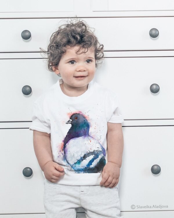 Pigeon art T-shirt