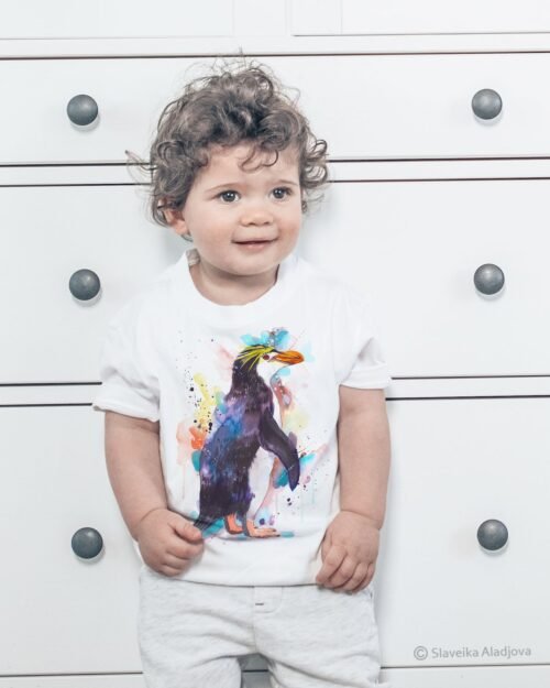 Royal penguin art T-shirt