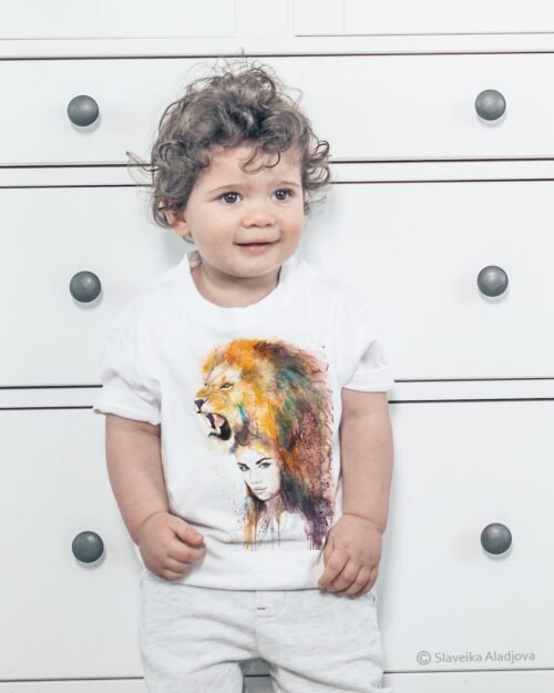 Lion girl art T-shirt