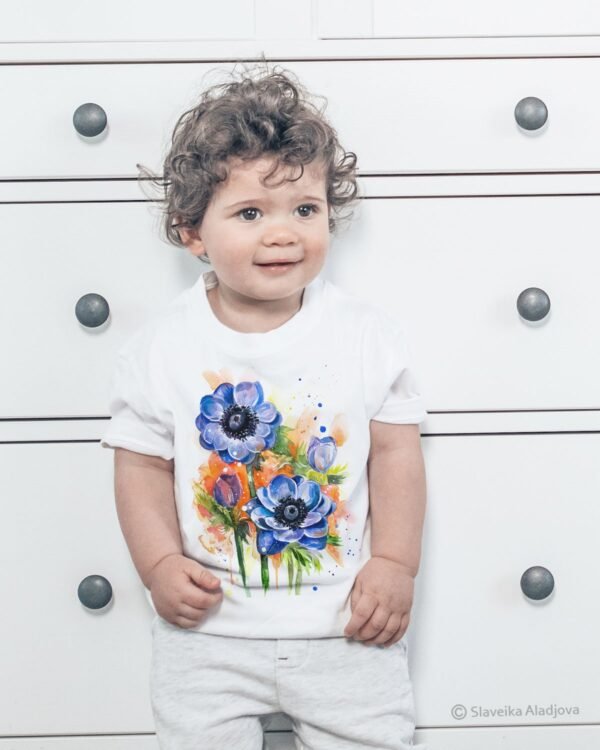 Anemone Flower art T-shirt