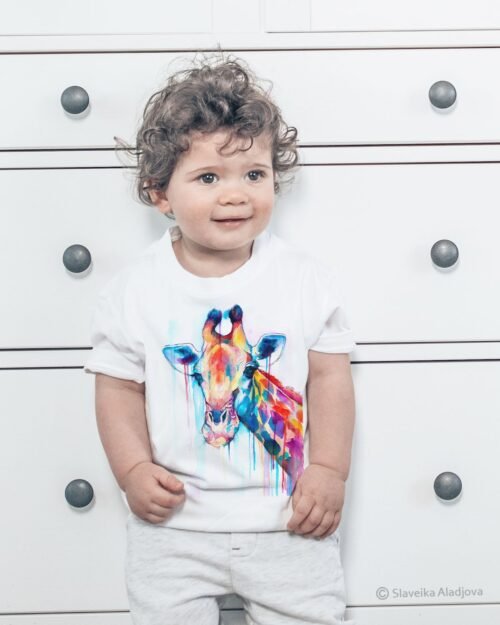 Giraffe art T-shirt