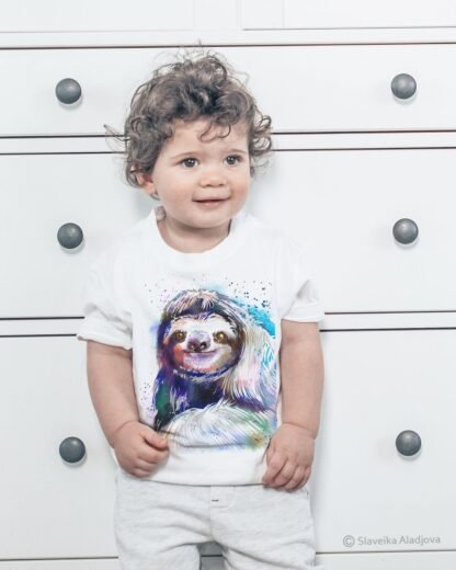 Three-toed sloth art T-shirt