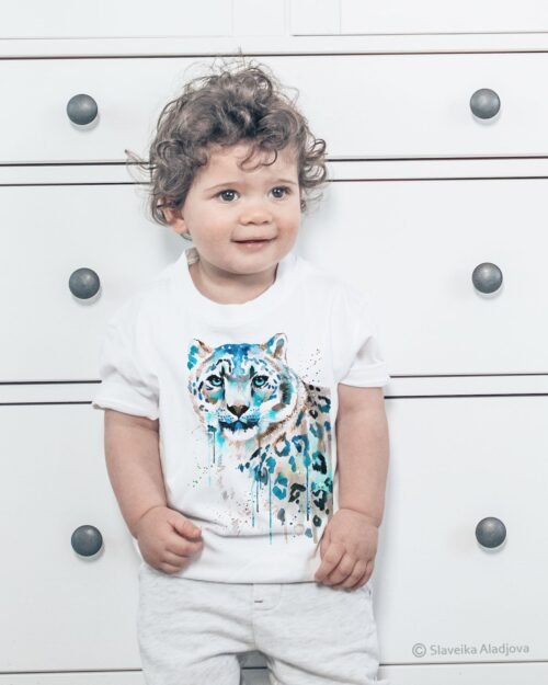 Snow leopard art T-shirt