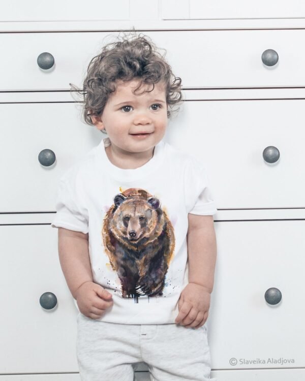 Brown bear art T-shirt