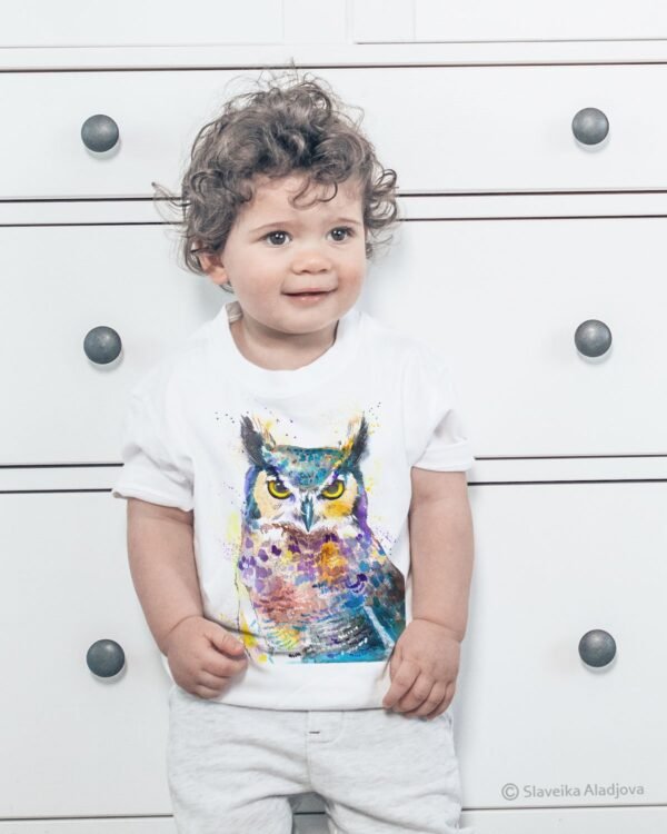 Horned Owl art T-shirt