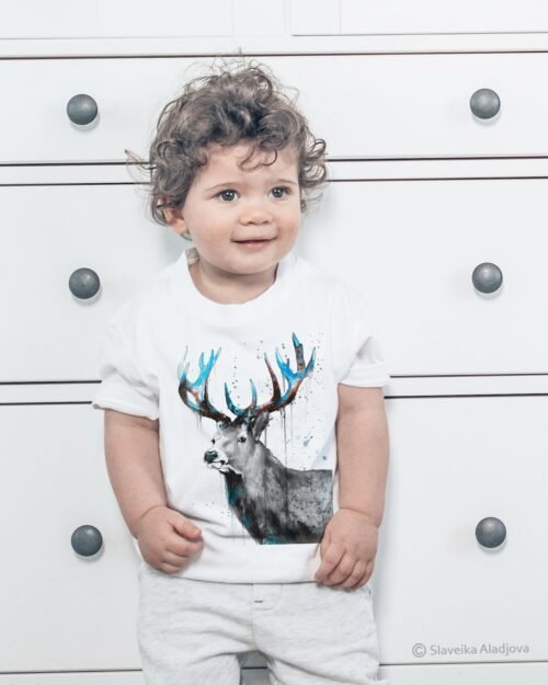 Black and white Red Deer art T-shirt
