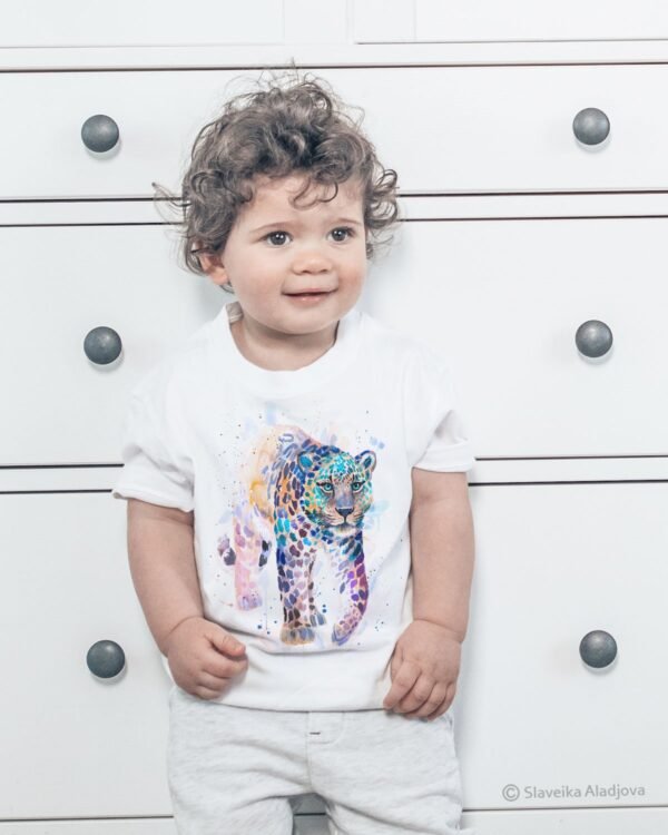 Amur leopard art T-shirt