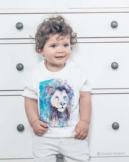Blue Lion art T-shirt