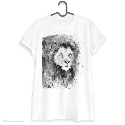 Black and white Lion art T-shirt