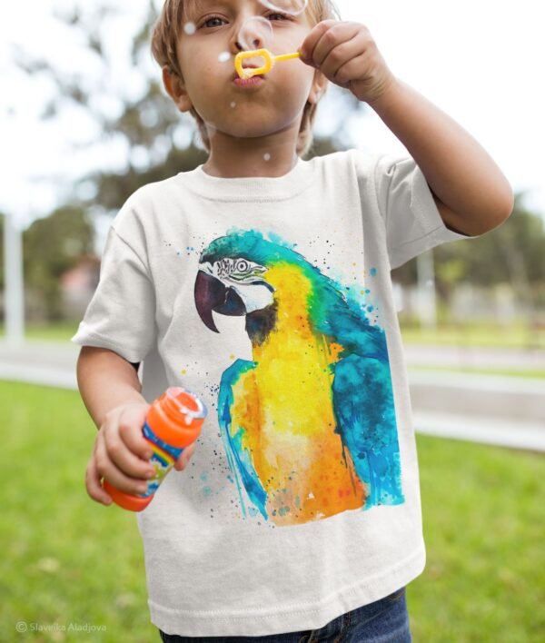 Blue and yellow macaw art T-shirt