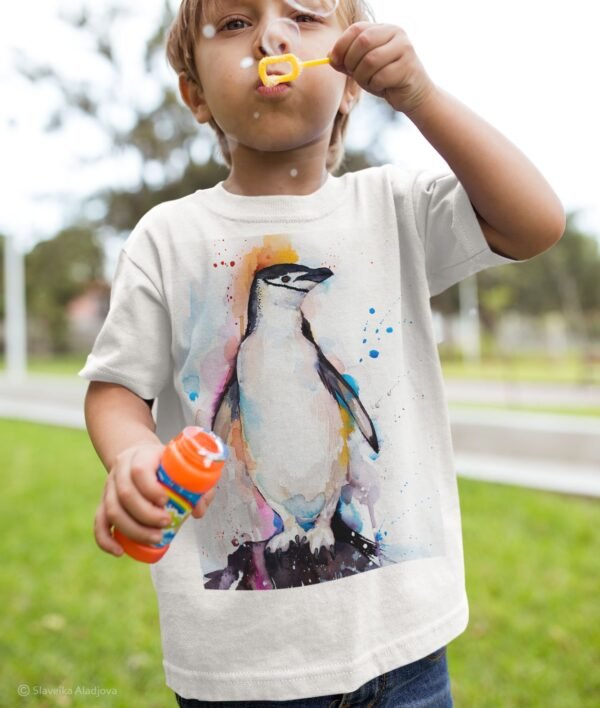 Chinstrap penguin art T-shirt