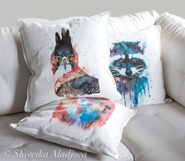Ornate hawk-eagle art Pillow cover
