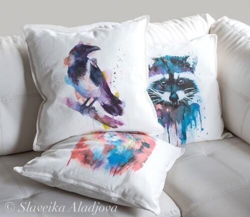 Hooded crow art Pillow cover