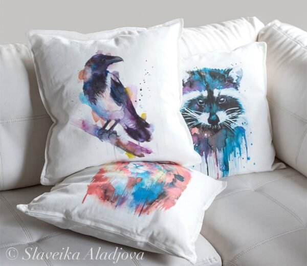 Hooded crow art Pillow cover
